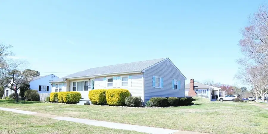 8447 Capeview Ave, Norfolk, VA 23503 - #2