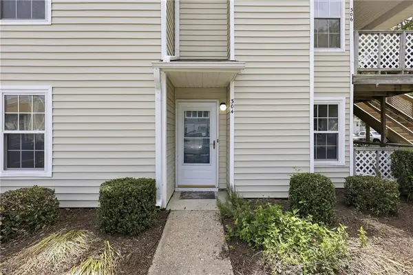 304 Thalia Station Court, Virginia Beach, VA 23452