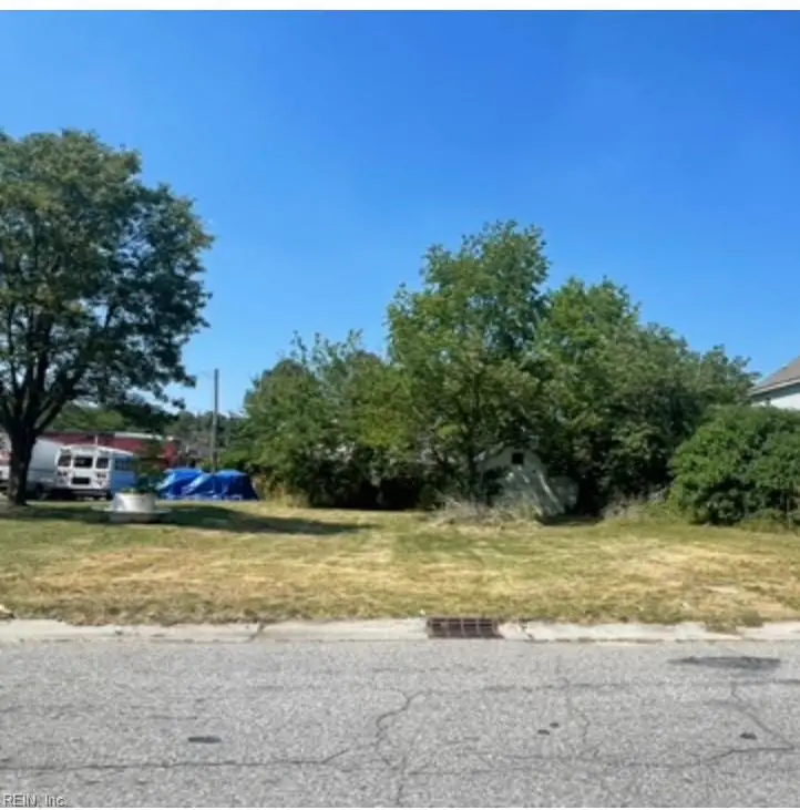 728 Kilby Avenue, Suffolk, VA 23434 - #1