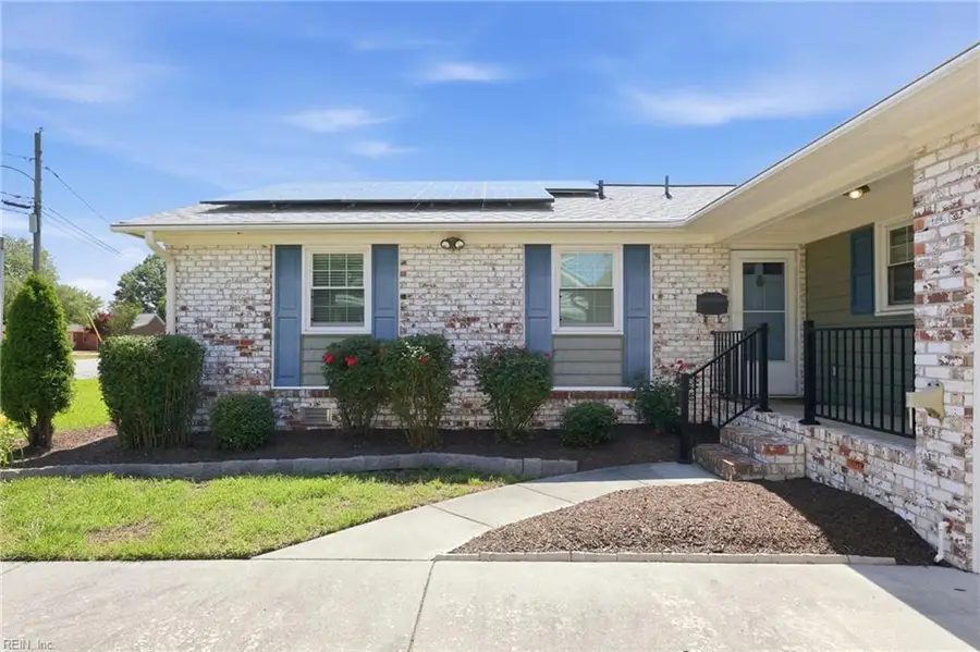 18 Eagle Point Road, Hampton, VA 23669 - #2