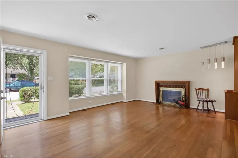 118 Claremont Avenue, Hampton, VA 23661 - #2