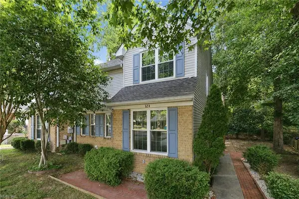 124 Creekstone Drive, Newport News, VA 23603