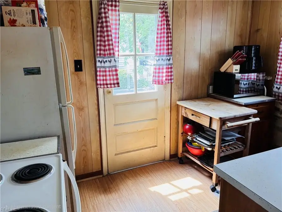3403 Arlington Place, Portsmouth, VA 23707 - #2