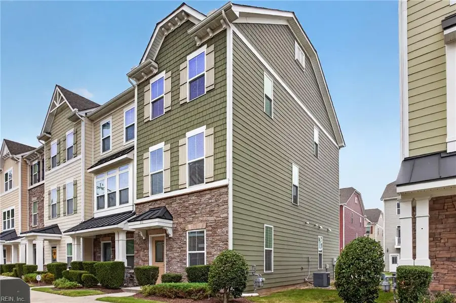 511 Sloane Street, Chesapeake, VA 23324 - #2