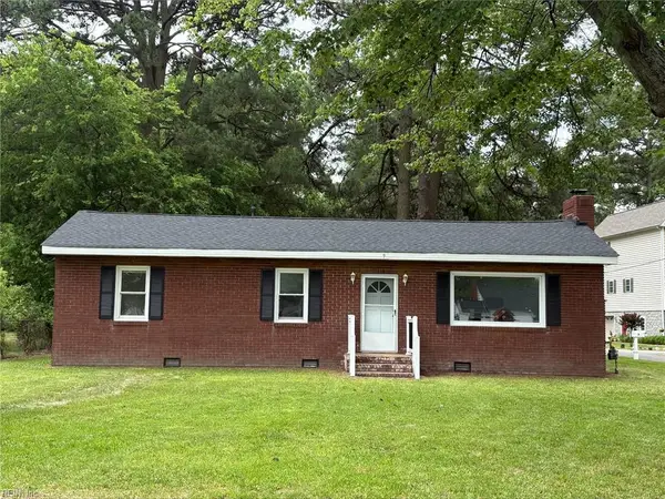 9 Pine Lane, Hampton, VA 23664