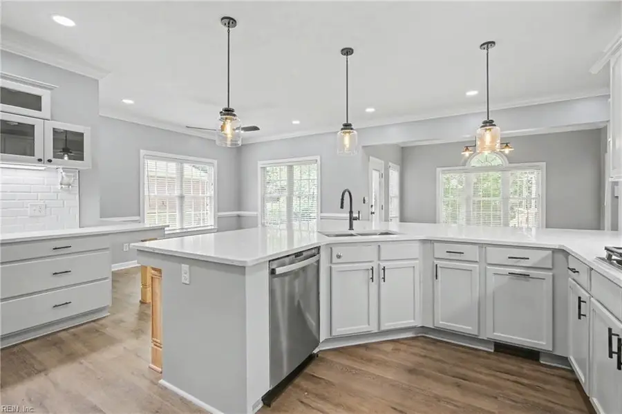 520 Youngstown Court, Chesapeake, VA 23322 - #3