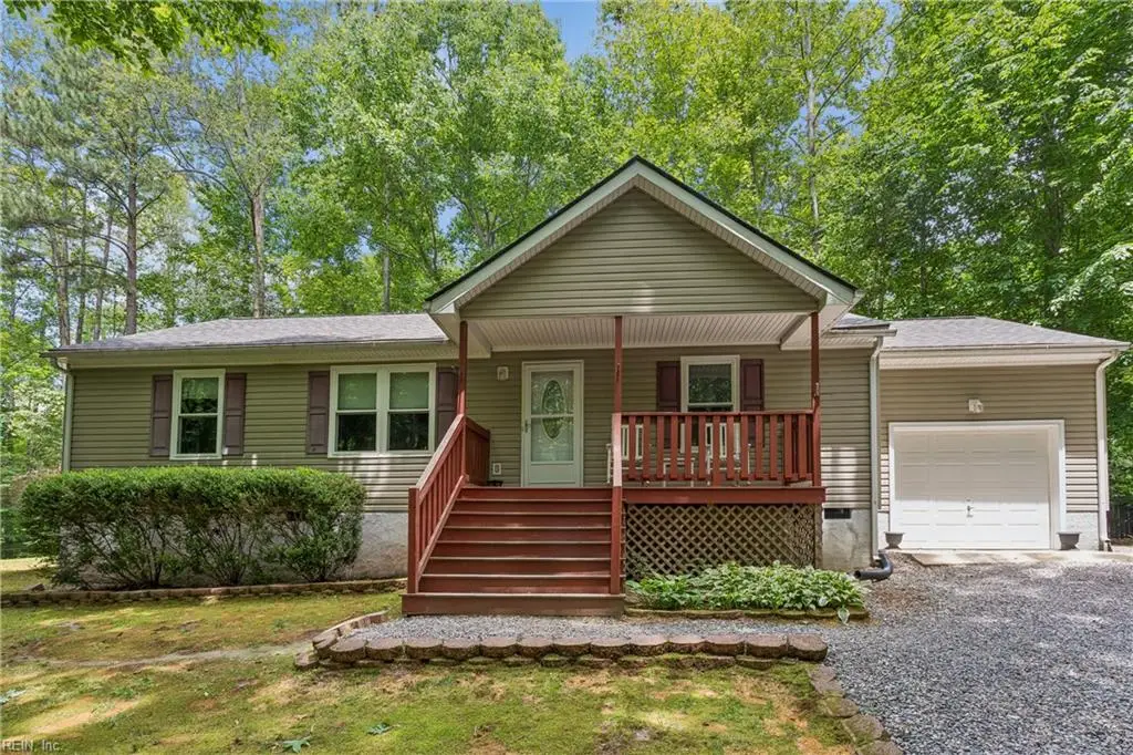 3809 Stream Dr, Gloucester, VA 23061 - #1