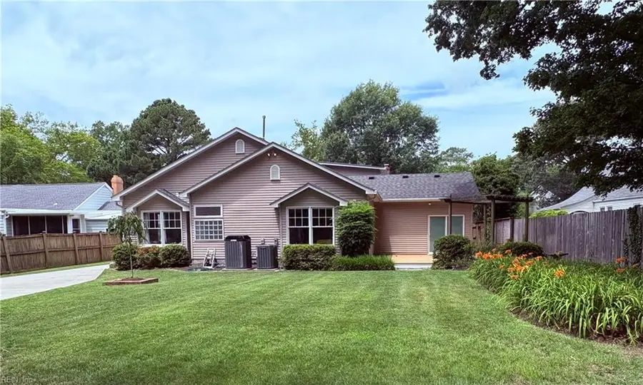 214 Sir Oliver Road, Norfolk, VA 23505 - #2