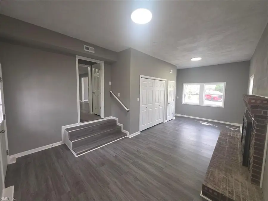 536 Southgate Avenue, Virginia Beach, VA 23462 - #3