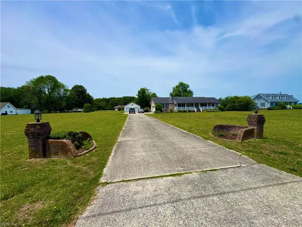 23104 Storys Station Rd, Courtland, VA 23837