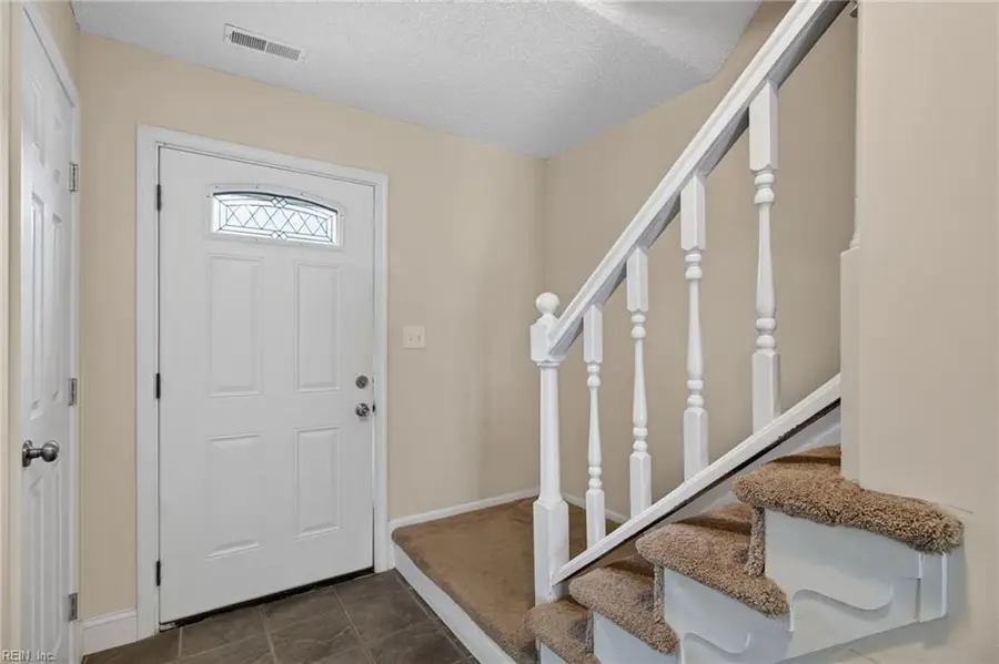 914 C Avenue, Virginia Beach, VA 23451 - #2