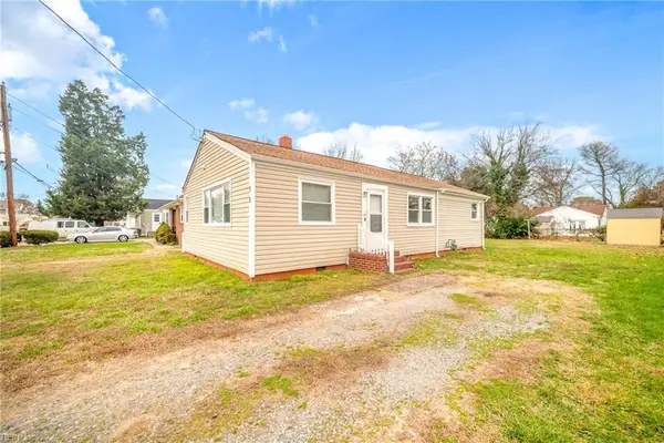 616 Downing Street, Hampton, VA 23661