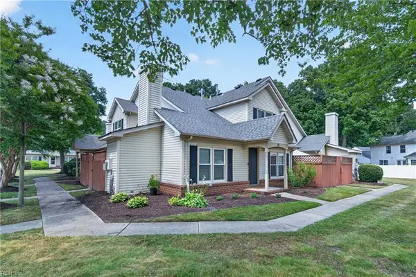 30 Hollis Wood Drive, Hampton, VA 23666