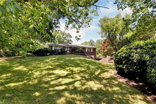 18 Owens Road, Newport News, VA 23602