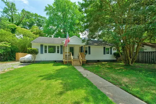 20 Woodhaven Road, Newport News, VA 23608
