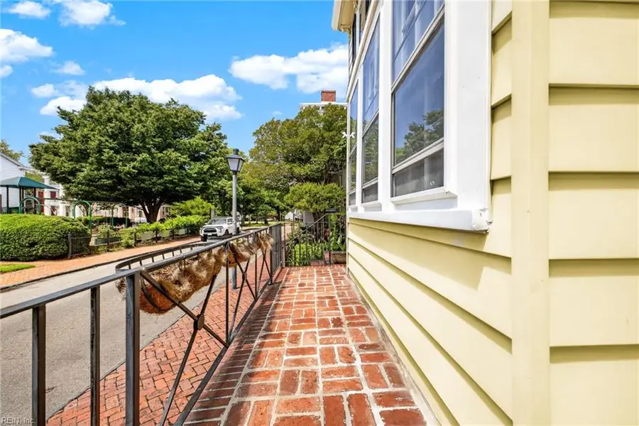 222 Glasgow St, Portsmouth, VA 23704 - #3