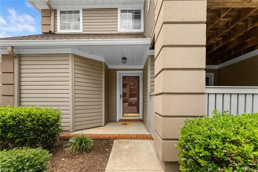 315 Gainsborough Square, Chesapeake, VA 23320 - #3