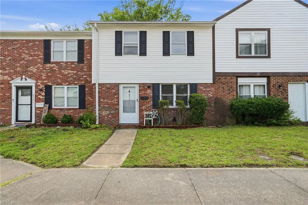 832 N Grosvenor Court, Virginia Beach, VA 23462 - #1