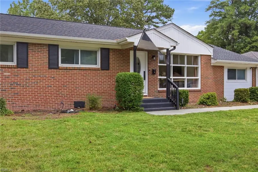 3812 N Ingleside Drive, Norfolk, VA 23502 - #3