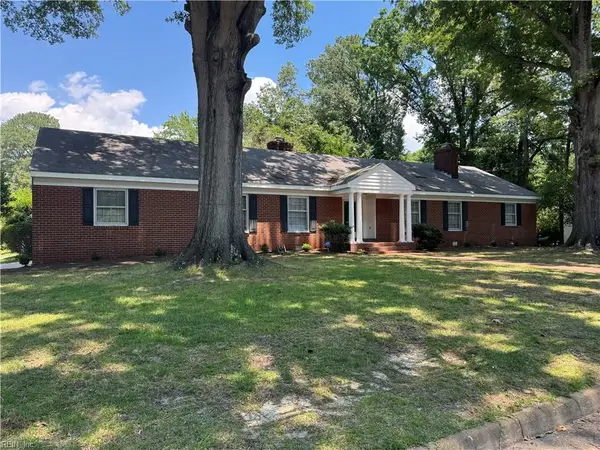 12 Beverly Hills Drive, Newport News, VA 23606