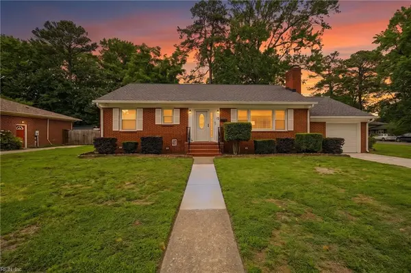 19 Omera Place, Hampton, VA 23666