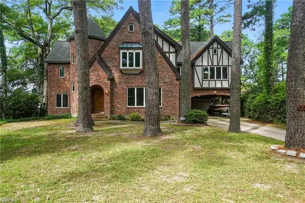 423 Hariton Court, Norfolk, VA 23505