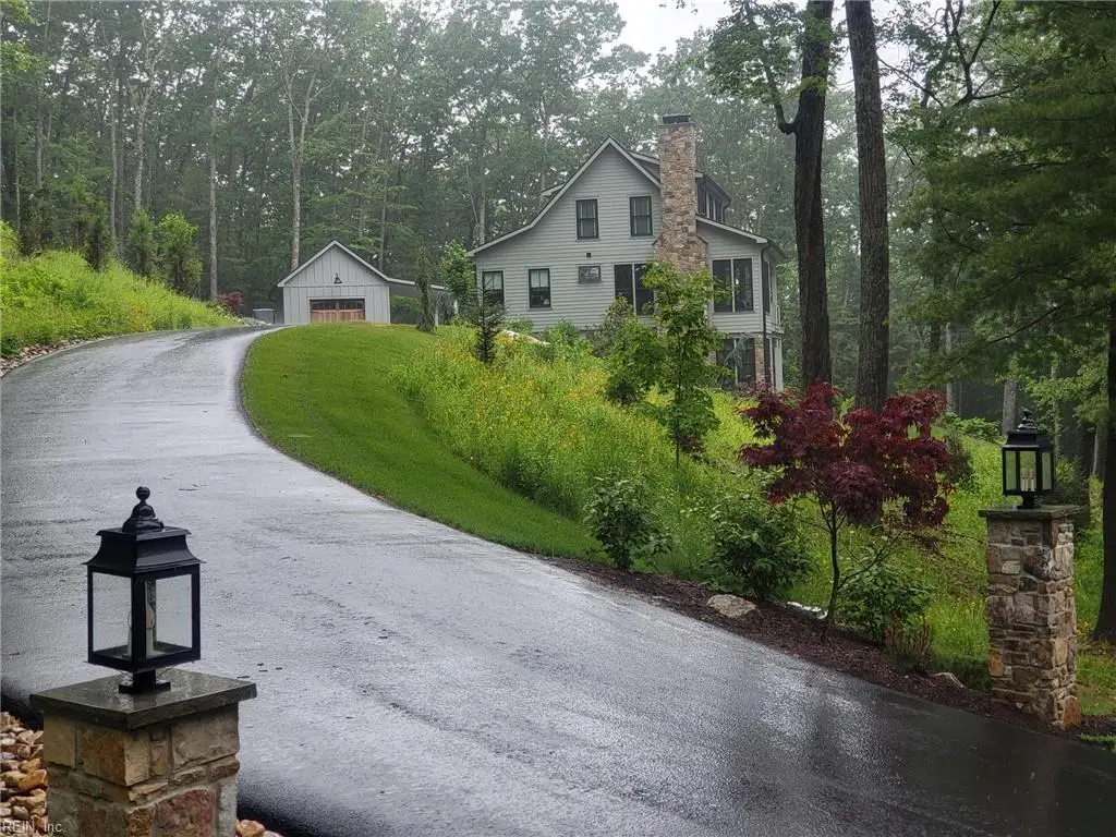 113 Shepherds Trail, Hot Springs, VA 24445 - #1