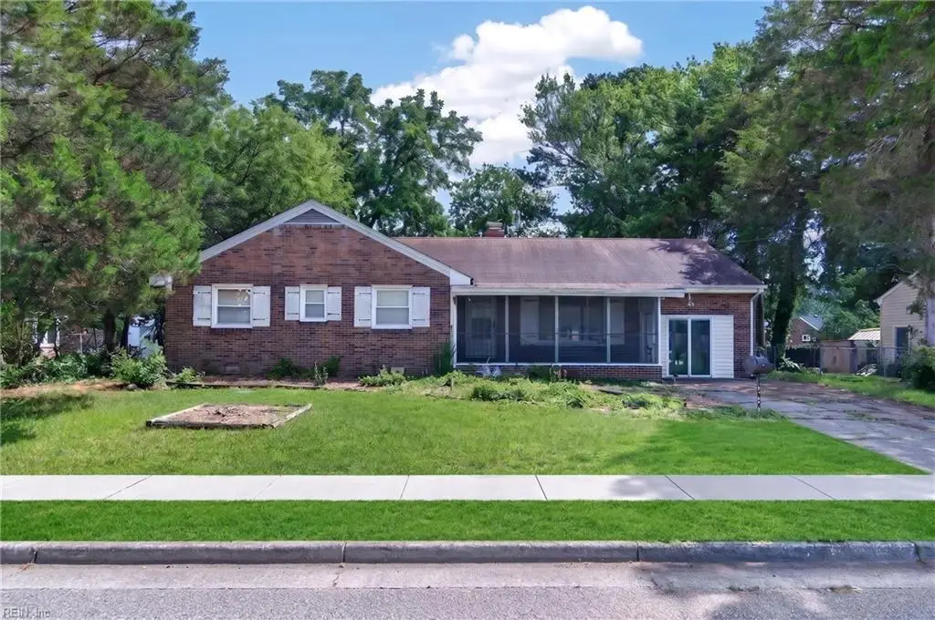 149 Raymond Drive, Hampton, VA 23666 - #1