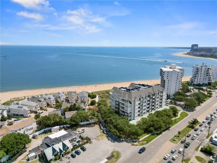 3800 Dupont Circle #302, Virginia Beach, VA 23455 - #2