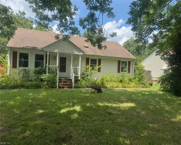 135 Francis Street, Portsmouth, VA 23702