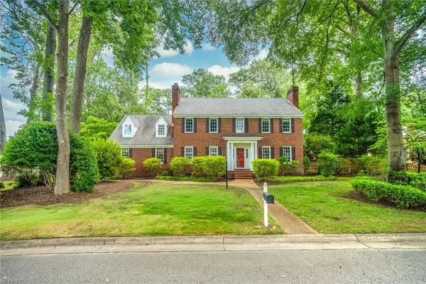 413 Wickwood Drive, Chesapeake, VA 23322