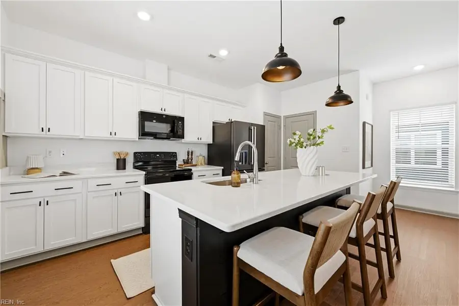 137 Mizzen Quarter Loop, Yorktown, VA 23693 - #3