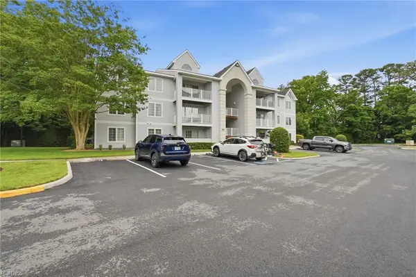 904 Charnell Drive #303, Virginia Beach, VA 23451