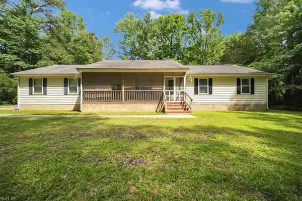 8996 Guinea Road, Hayes, VA 23072