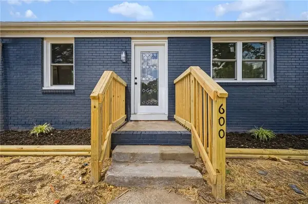 600 Mooney Rd Drive, Chesapeake, VA 23325