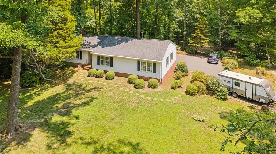 7483 Gloucester Village Drive, Gloucester, VA 23061 - #2