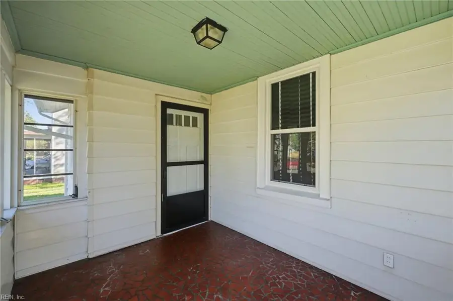 118 Cherry Avenue, Hampton, VA 23661 - #3