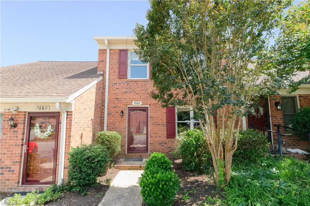 7680 The Points Place #302, Gloucester Point, VA 23062 - #1