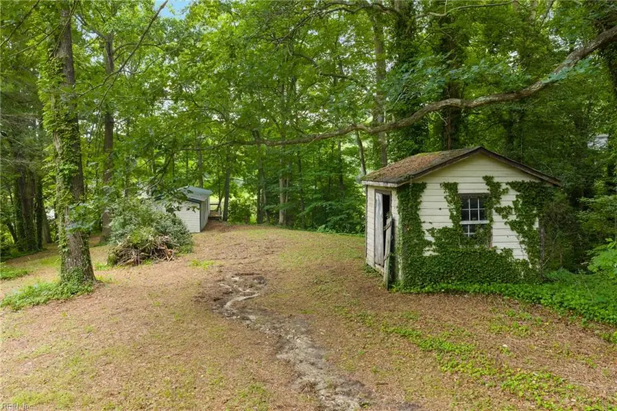 3938 Paradise Point Road, Hayes, VA 23072 - #3