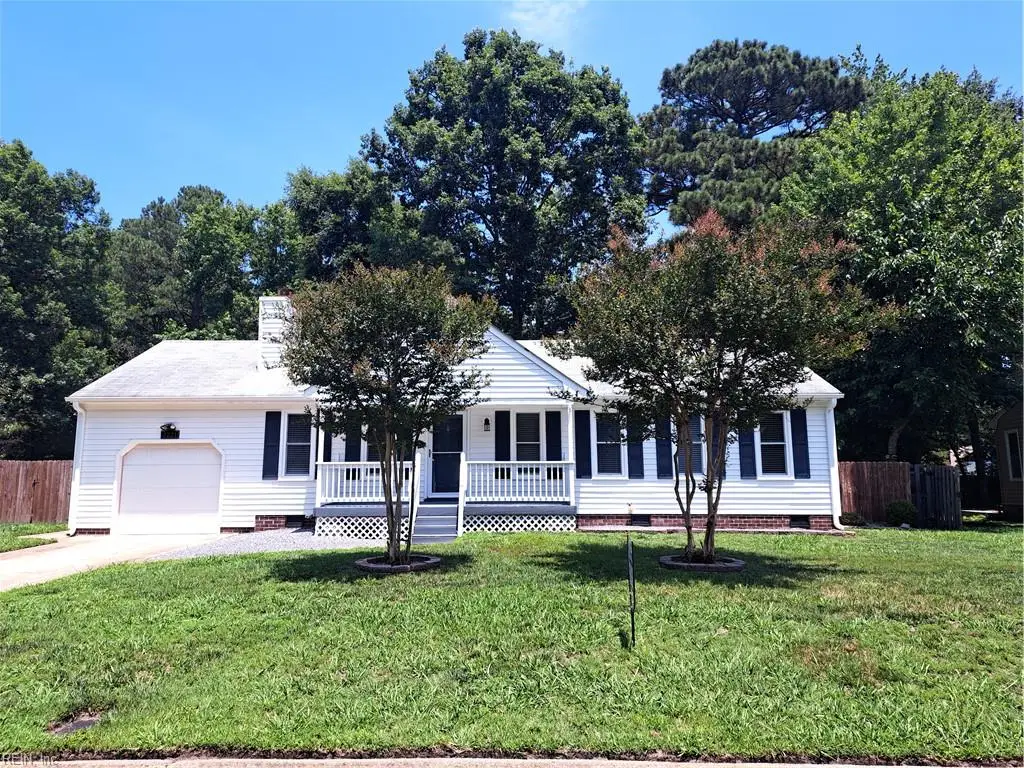 2221 Locks Landing Crescent, Chesapeake, VA 23323 - #1