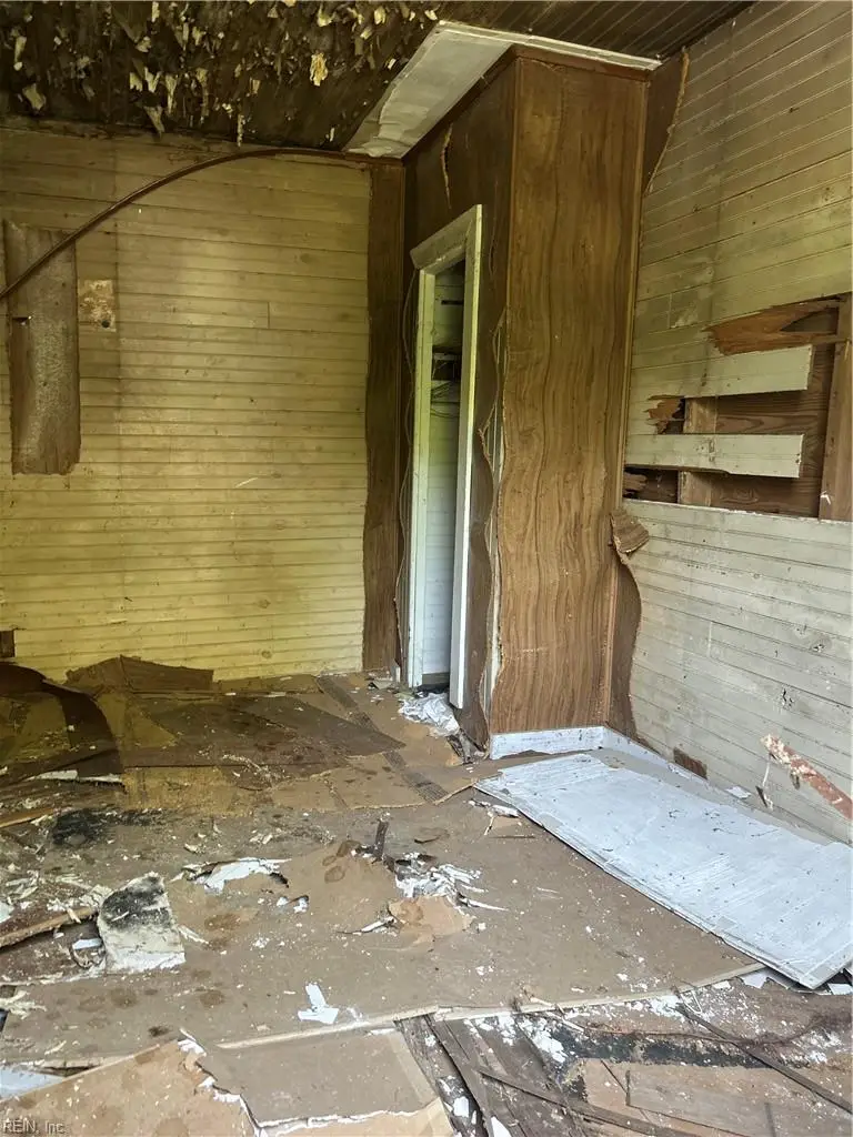 16 Watson Street, Onancock, VA 23417 - #3