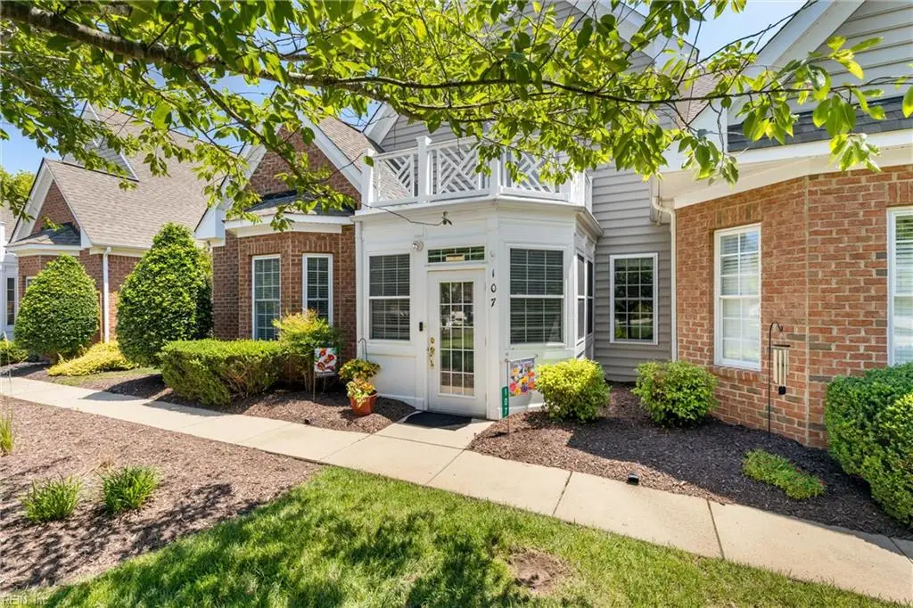 107 Oxford Avenue, Smithfield, VA 23430 - #1
