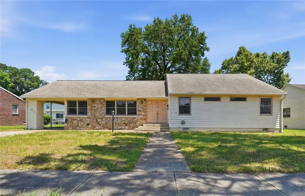 223 Woodbury Forrest Drive, Hampton, VA 23666 - #1