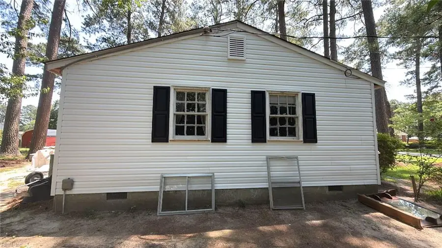 2703 Woodford Avenue, Hayes, VA 23072 - #2