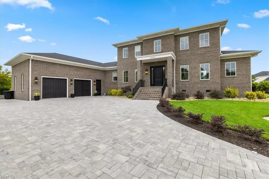 2921 Estates Drive, Virginia Beach, VA 23454 - #2