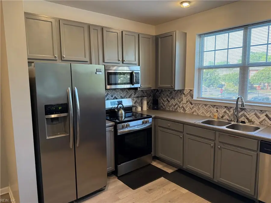 4332 Hillingdon Bend #208, Chesapeake, VA 23321 - #3