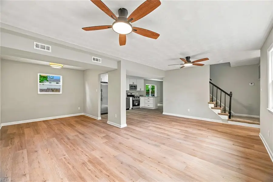 808 Holly Hedge Avenue, Virginia Beach, VA 23452 - #3