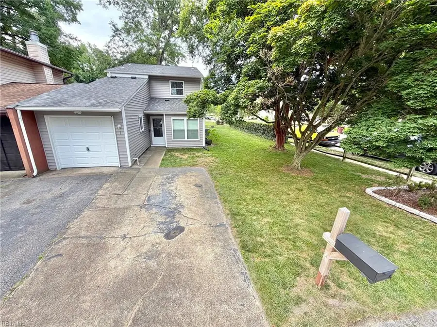 1 Bristol Circle, Chesapeake, VA 23320 - #3