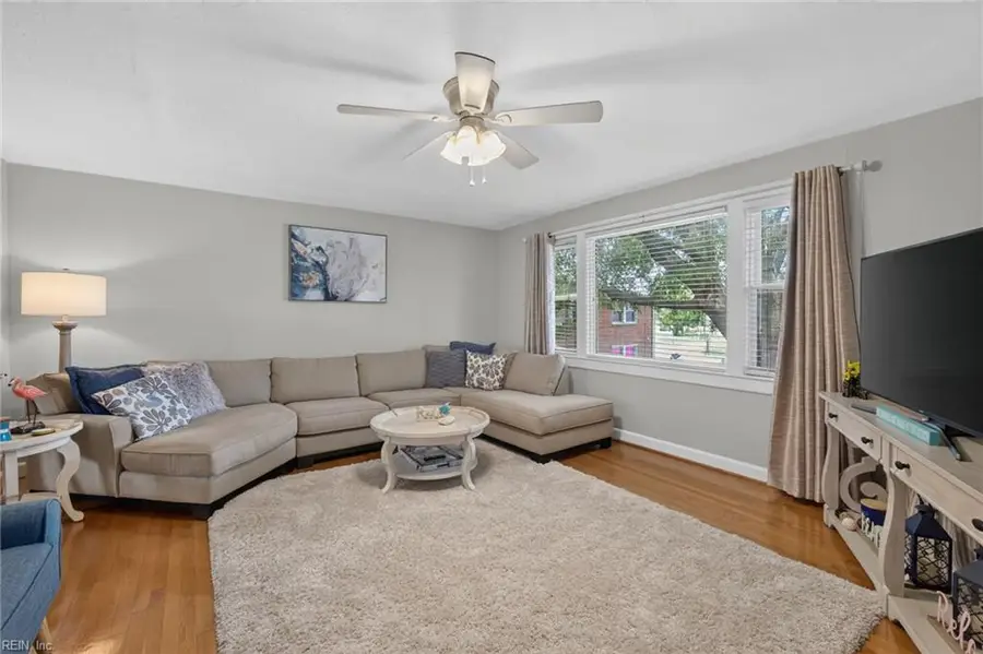 320 24th Street #4, Virginia Beach, VA 23451 - #3