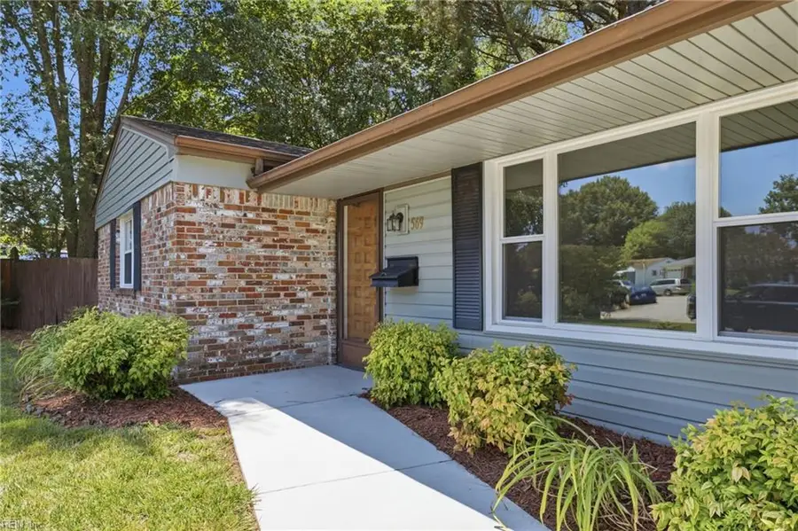 569 Brentwater Road, Virginia Beach, VA 23452 - #2